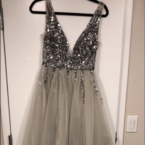 Gorgeous Size 4 Evening Gown